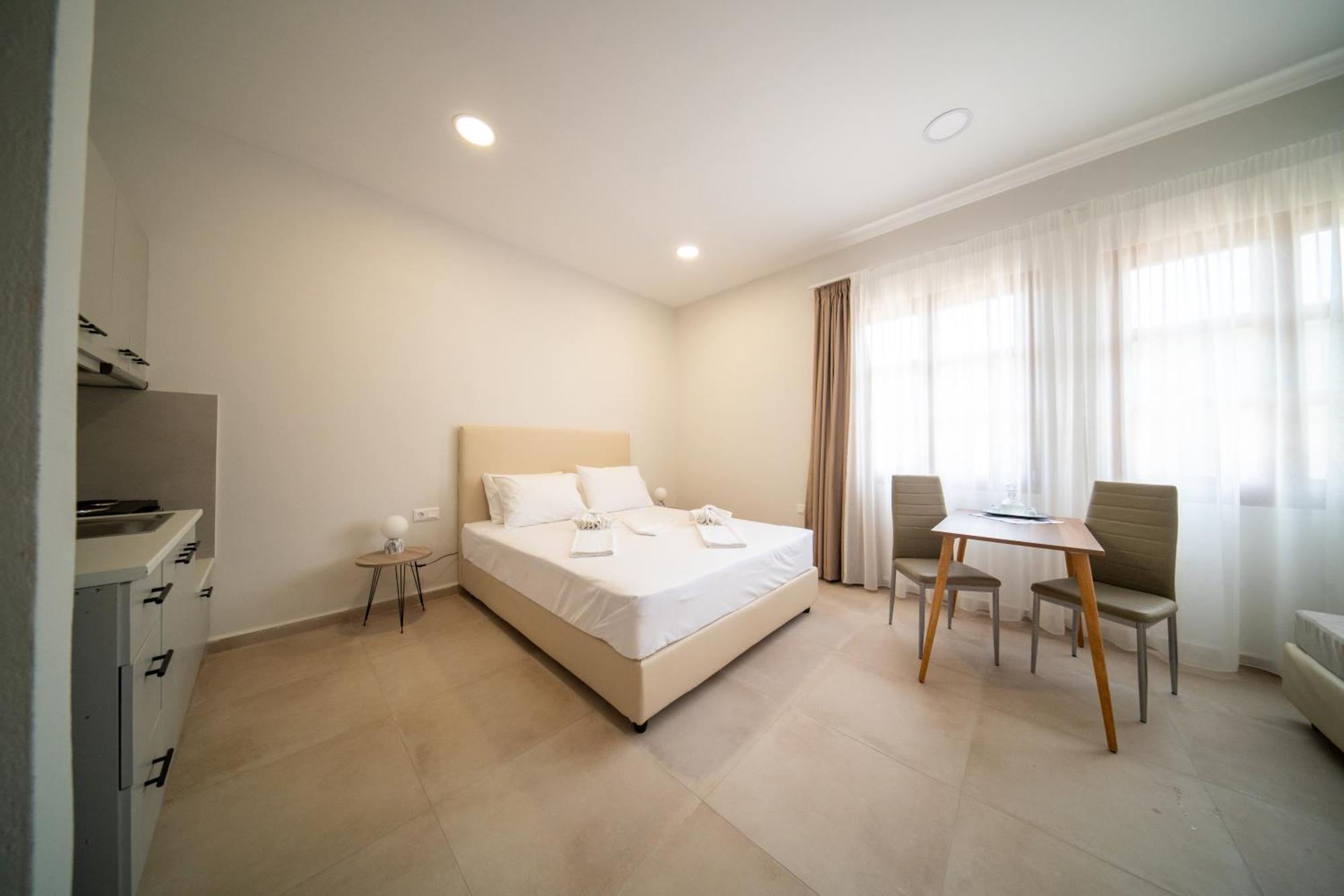 Elia Chromonastiri Apartment *